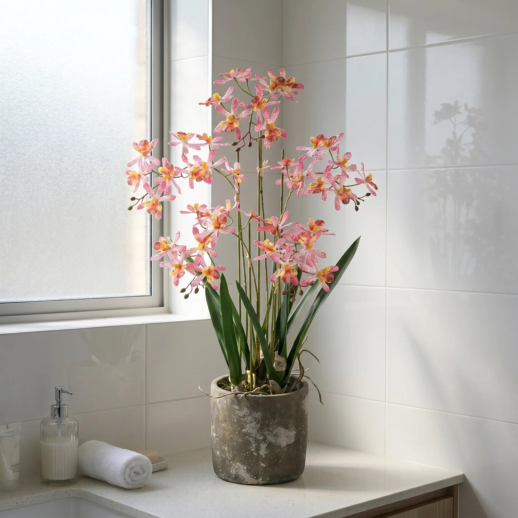 Künstliche Orchidee - Han, 58 cm, Kunstblume von aplanta, inkl. Dekotopf, in Rot, für drinnen