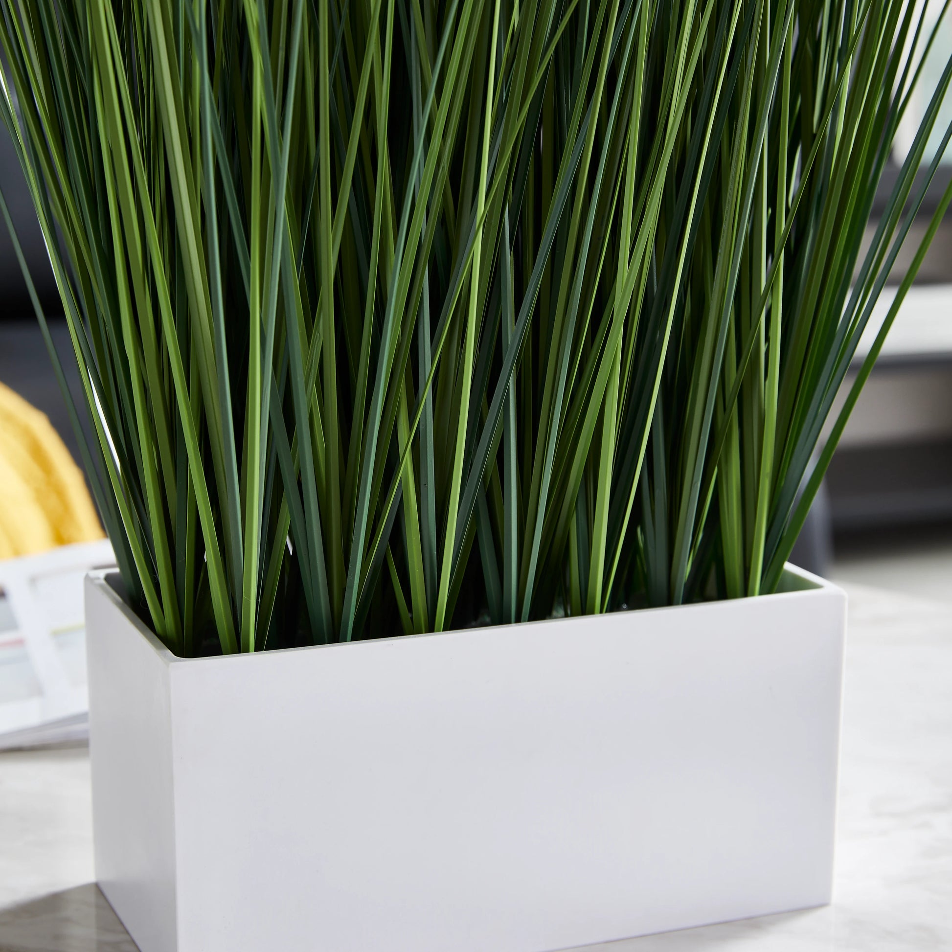 Künstliches Gras - Cassiel, 56 cm, Kunstpflanze von aplanta, in Grün, für drinnen